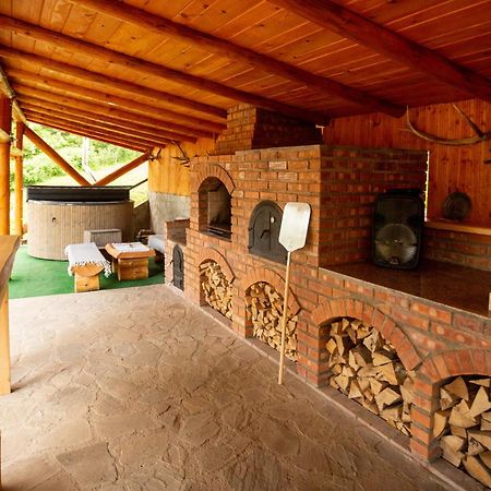 Casa Rumelia Paltineni エクステリア 写真