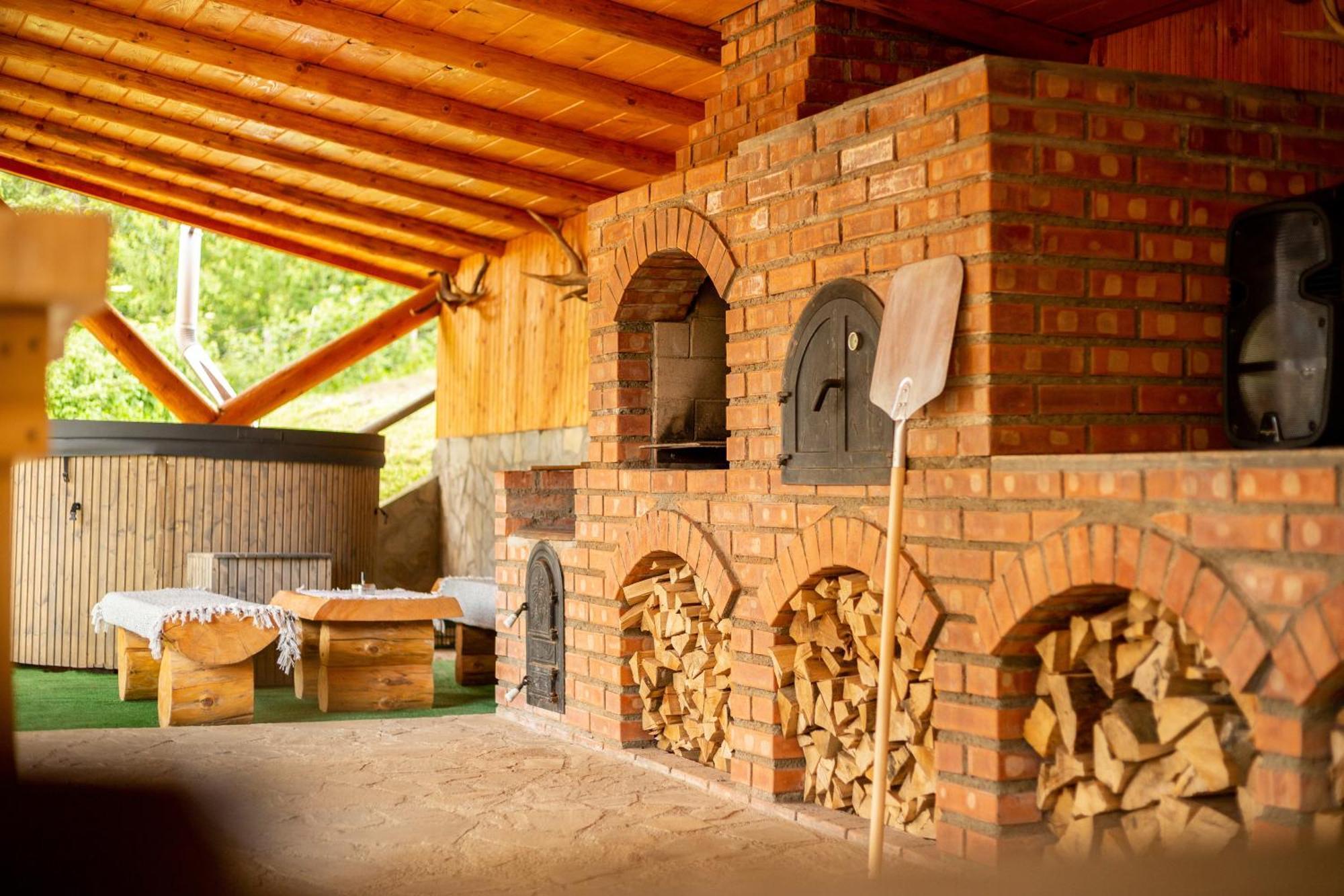 Casa Rumelia Paltineni エクステリア 写真