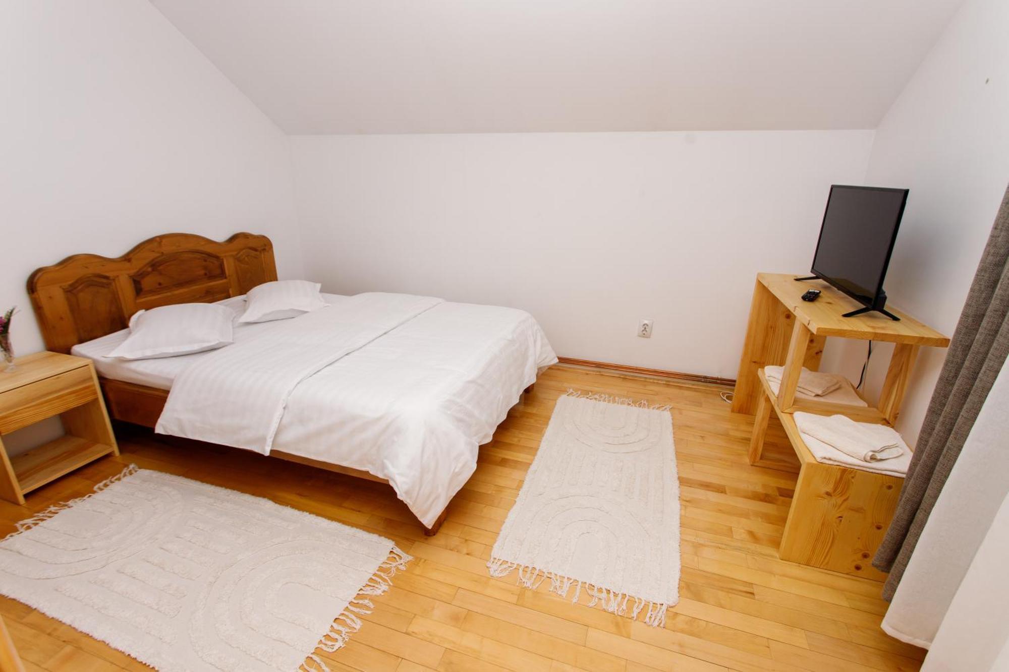 Casa Rumelia Paltineni エクステリア 写真