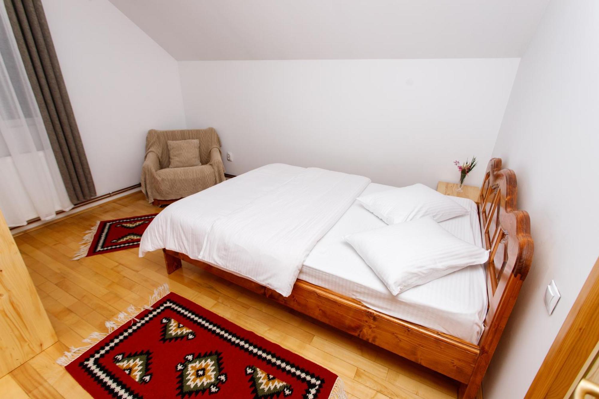 Casa Rumelia Paltineni エクステリア 写真